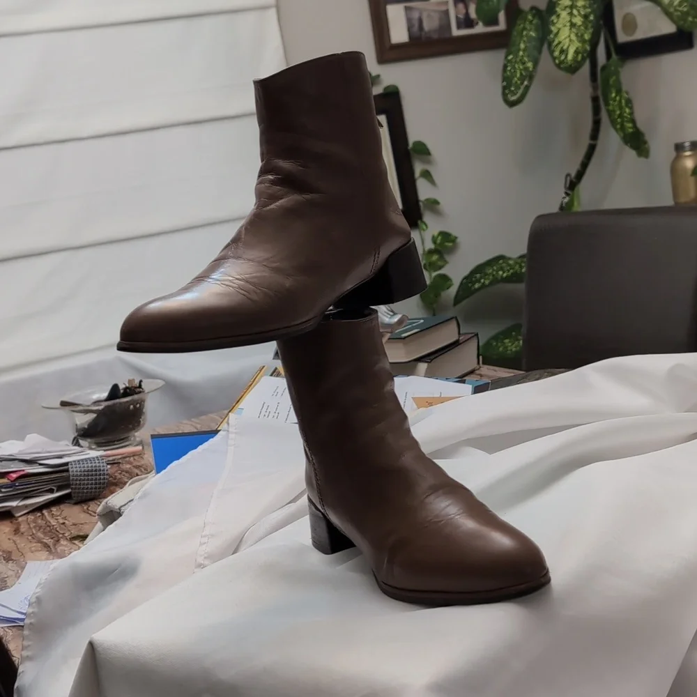 Stewart Weitzman boots - Picture 5 of 10